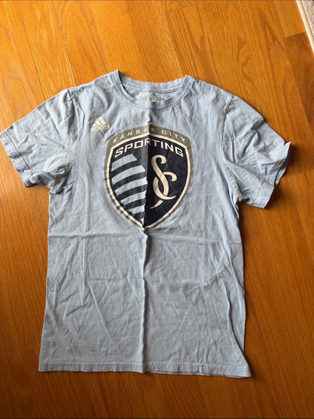adidas women’s Light Blue Sporting KC Crest Tee